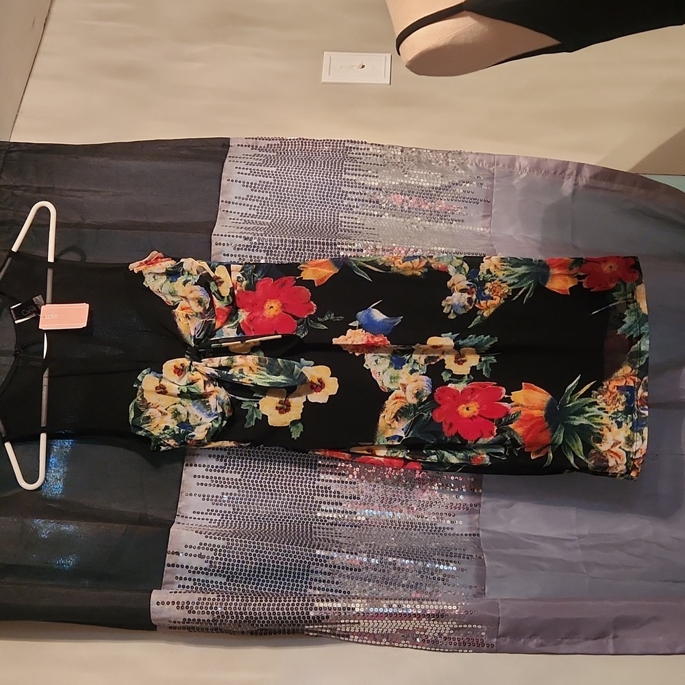 ⭐️NWT KIMCINE CURVE FLORAL DRESS